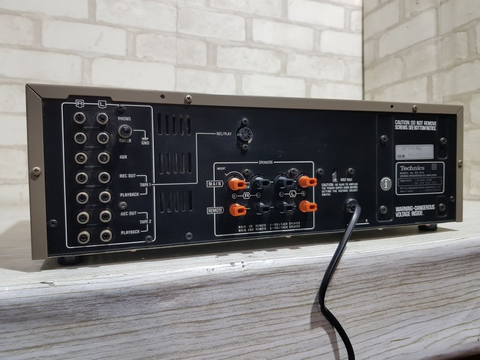 Стерео підсилювач TECHNICS SU-V2A+1, 2x45 Вт, б/у з Німеччини