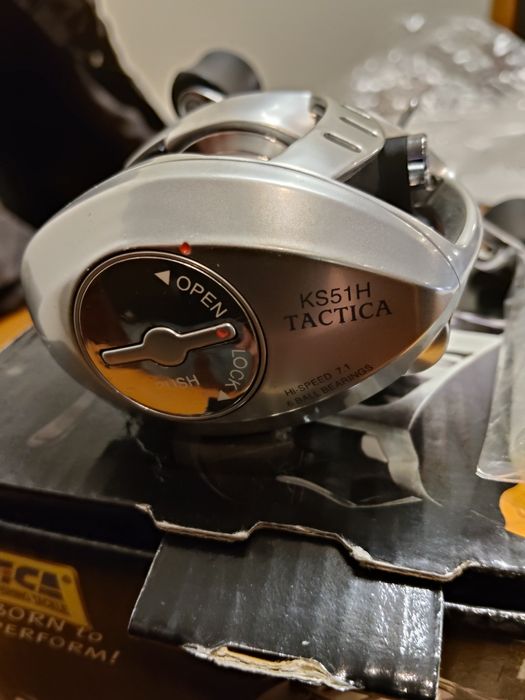 Carrinho/Carreto de pesca casting tica táctica novo