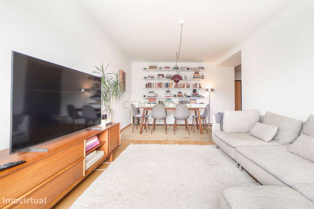 Apartamento T3 | 86 m2 + 14 m2 | Lugar de Garagem | Vista Rio Tejo | A