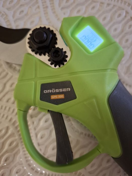 Акумуляторний сікатор