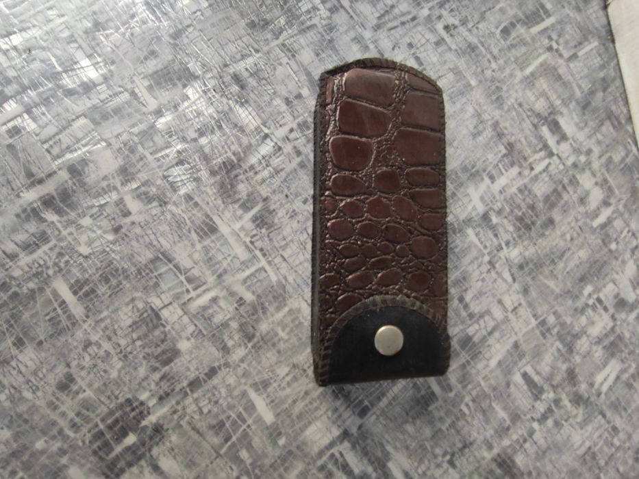 Продам футляр для окулярів