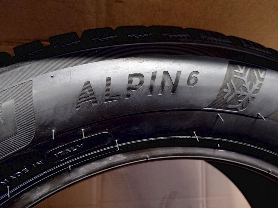 Opona zimowa 215/55R16 Michelin  Alpin 6