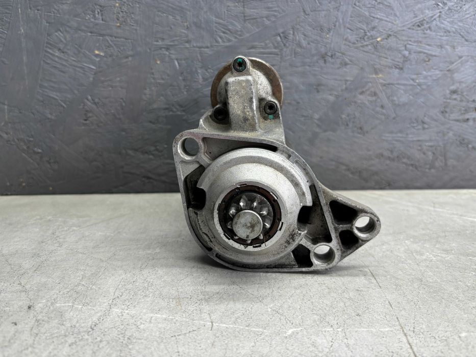 Стартер Volkswagen Golf Jetta Vento 1.6 1.8 2.0 Бензин