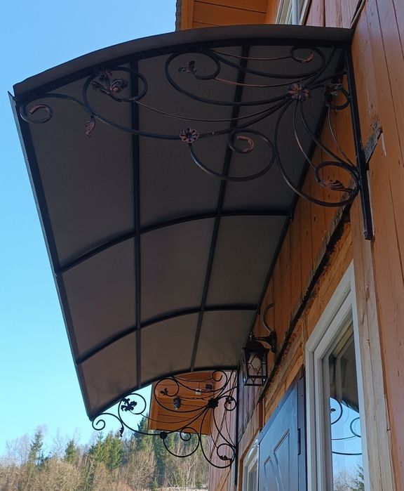 Дашок на вхідні двері.