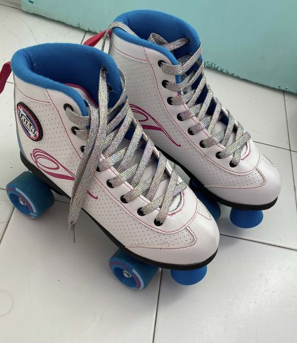 Patins quad (4 rodas) estilo retrô vintage COMO NOVO
