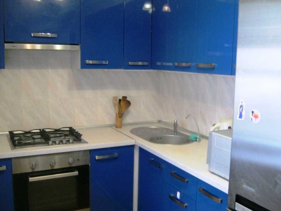 Продам 3-к квартиру, Александровский район, ул. Школьная, район Сильпо