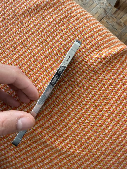 Iphone 12 pro uszkodzony