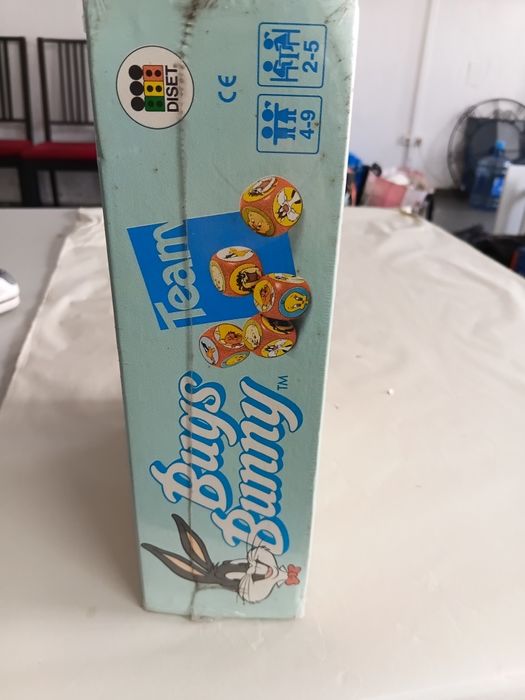 Jogo vintage Bugs Buny Team anos 80 (ainda embalado)