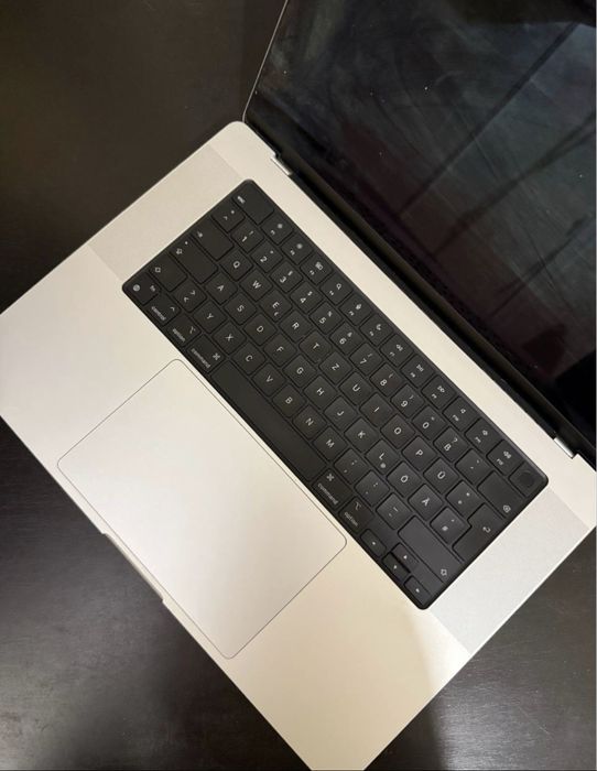 MacBook Pro 16”, модель A2485