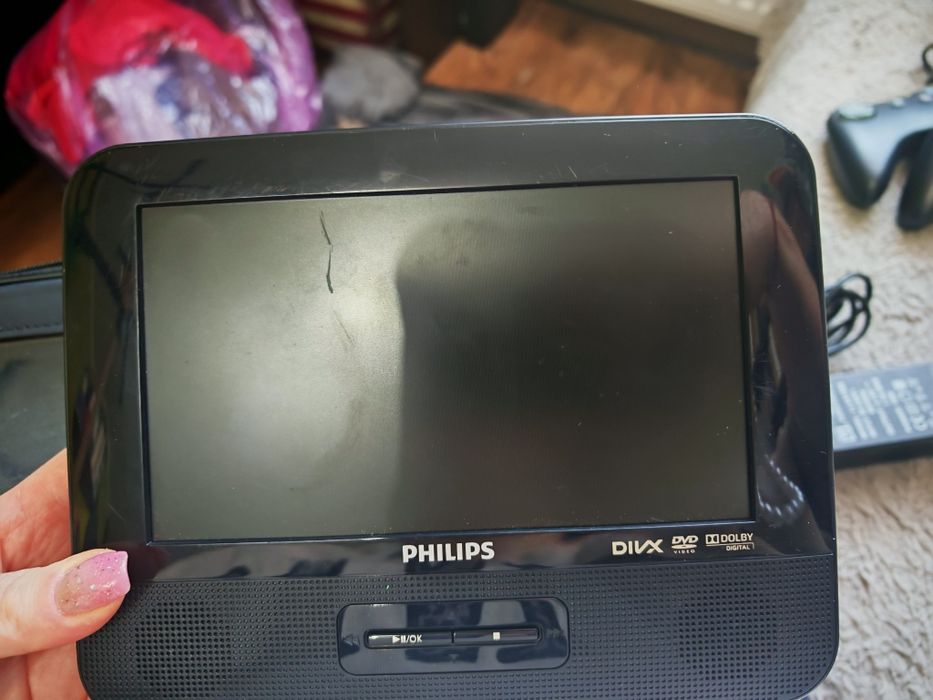 Przenośne DVD Philips - dwa ekrany + pady