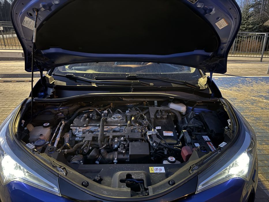 Samochód osobowy Toyota chr 2018