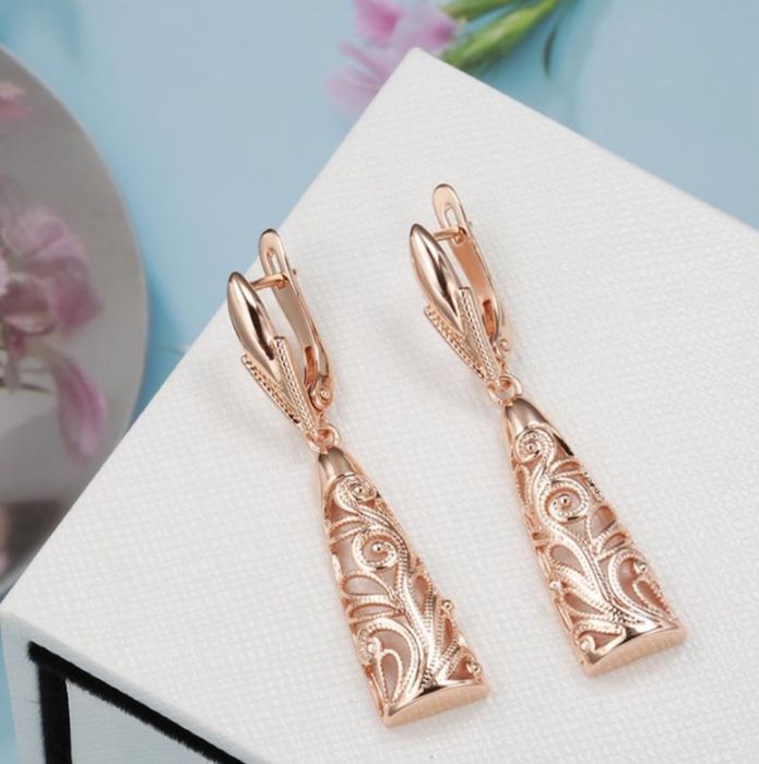 Розово-золотые серьги