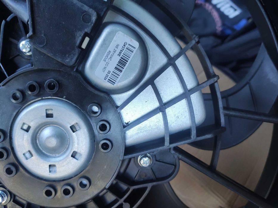 Вентилятор Ситроен пежо ,,,новый