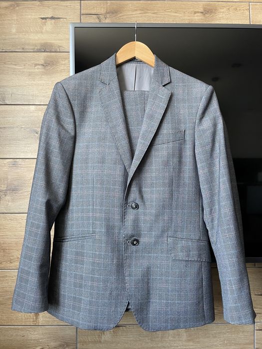 Чоловічий класичний костюм Arber