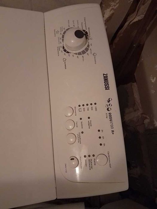 Пральна машина  ZANUSSI з вертикальною загрузкою