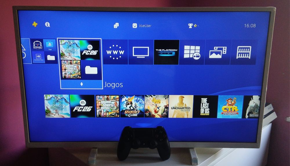 PS4 Pro - Desbloqueada - Bom Estado