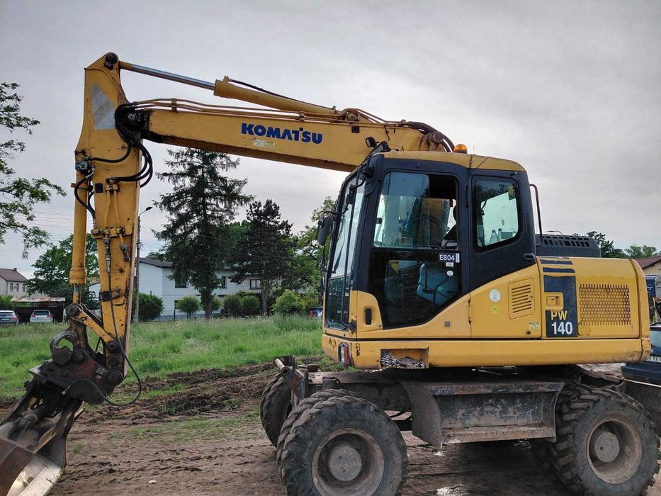 SPRZEDAM koparka kołowa KOMATSU PW 140-7 w ciągłej eksploatacji