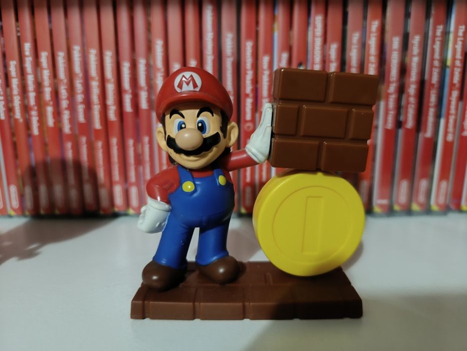 Super Mario and Princess Peach Toy Figure