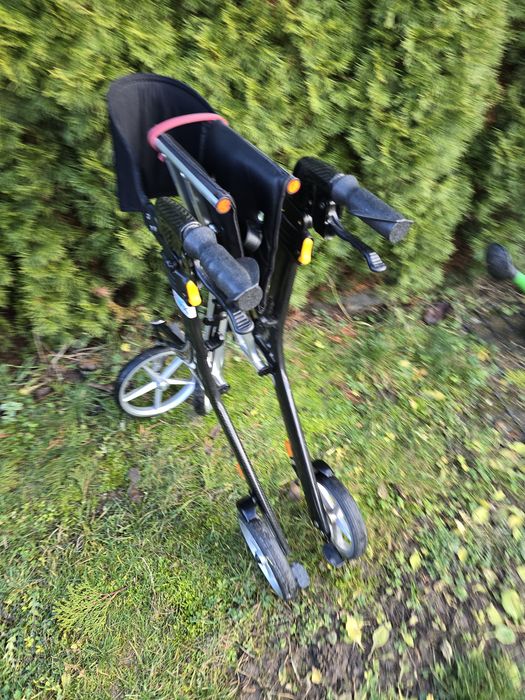 Carbon włókno węglowe ,ultra lekki chodzik rollator balkonik na kołach