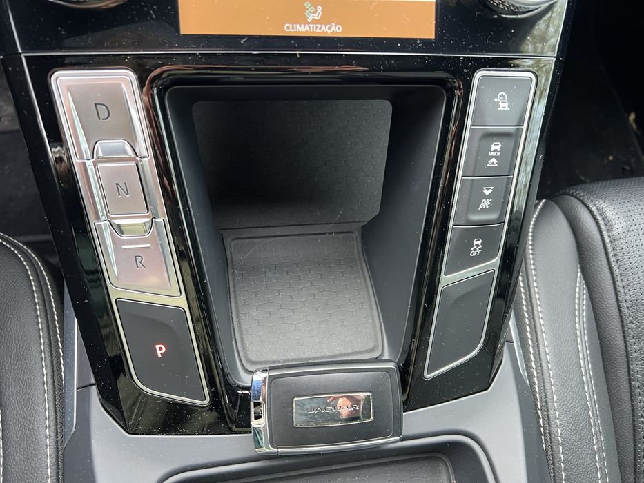 Jaguar i-Pace EV400 R-Dynamic HSE AWD | IVA dedutivel