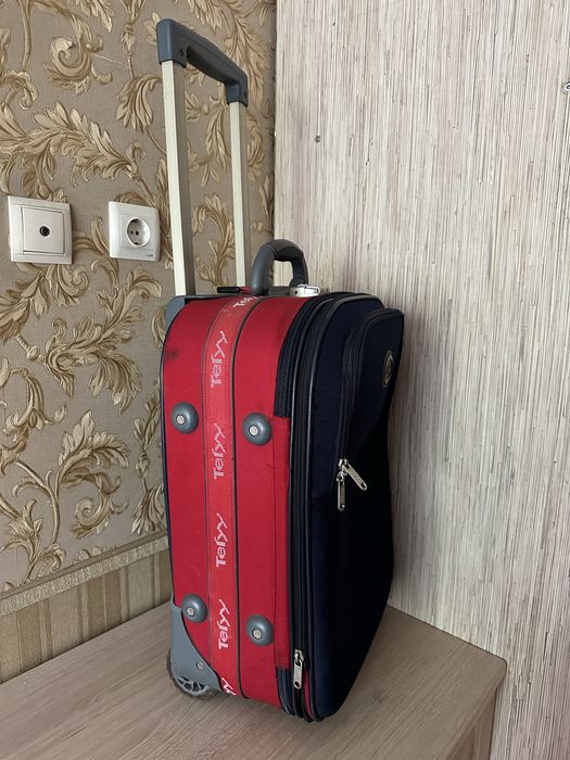 Валіза на колесах 36*22*55