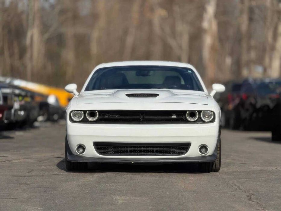 Dodge Challenger RT      2020
