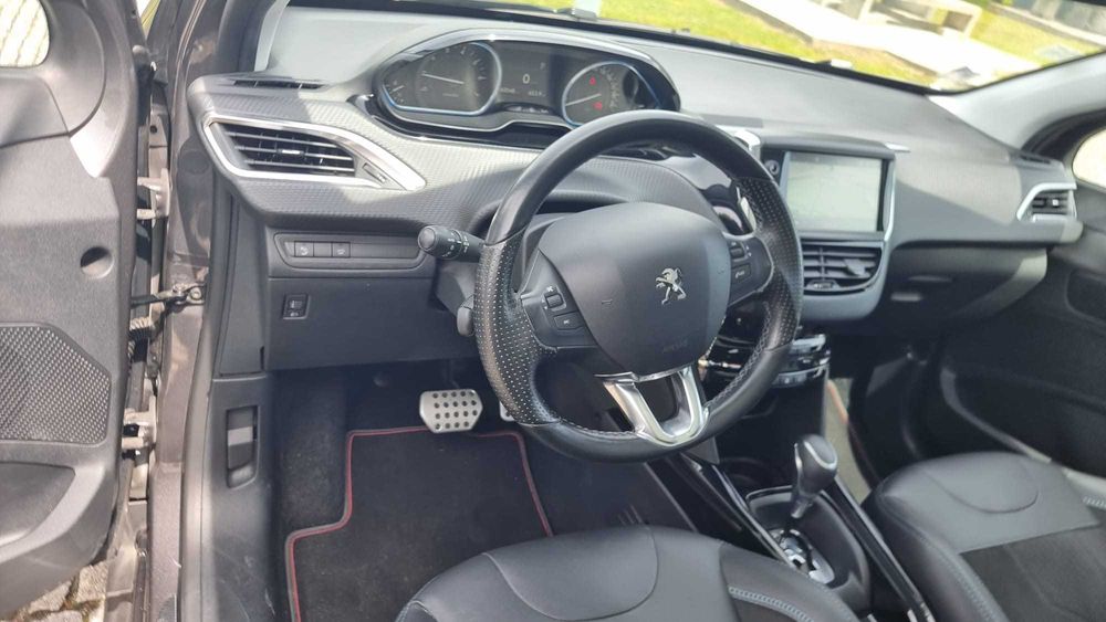 Peugeot 2008 Crossway EAT6 60000 klms 2018