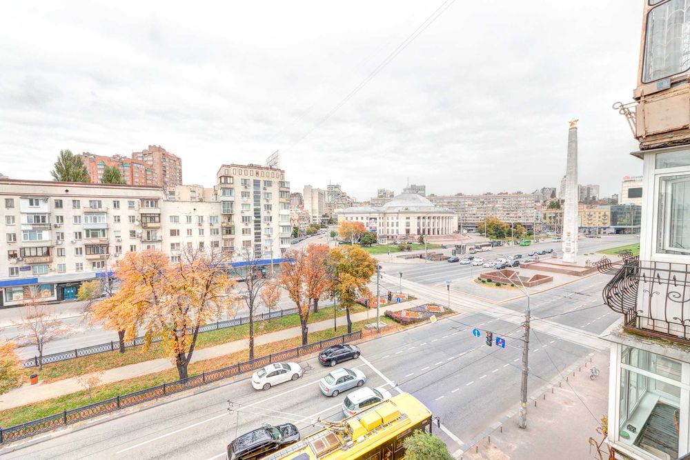 Аренда посуточно апартаментов  п-кт Победы 1, м Вокзальная 10 мин