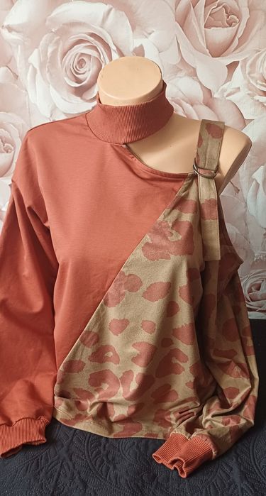 Ciekawa bluzka. Nowa