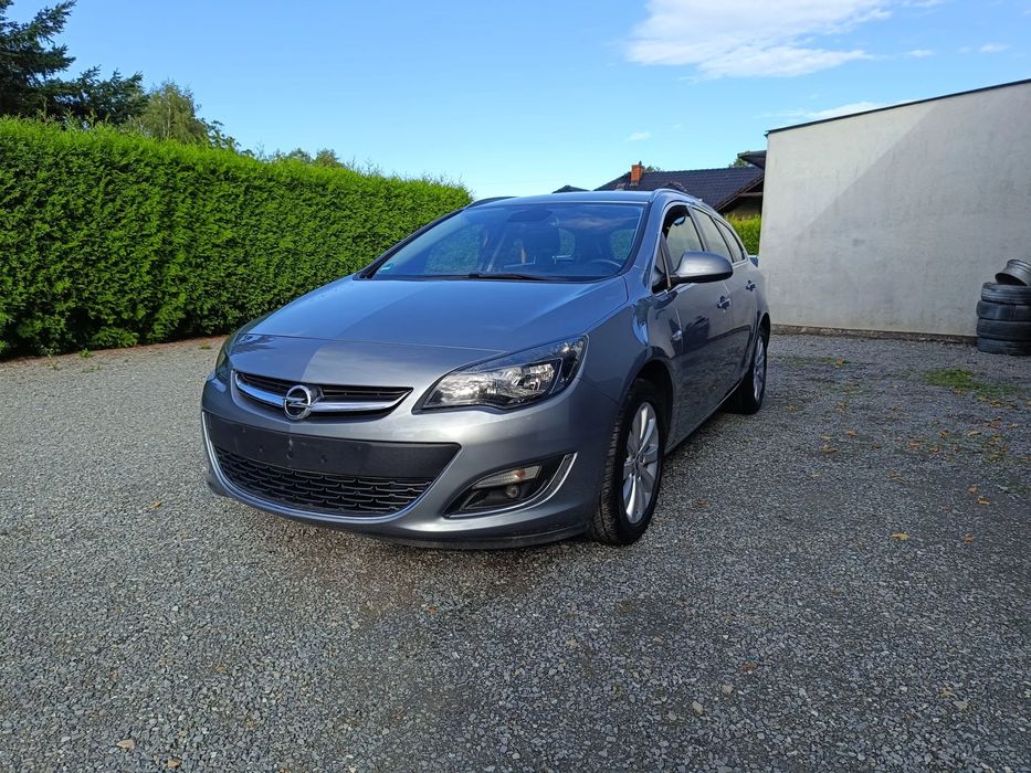 Opel Astra Astra Kombi 1.6 CDTI 110 km 2014 r