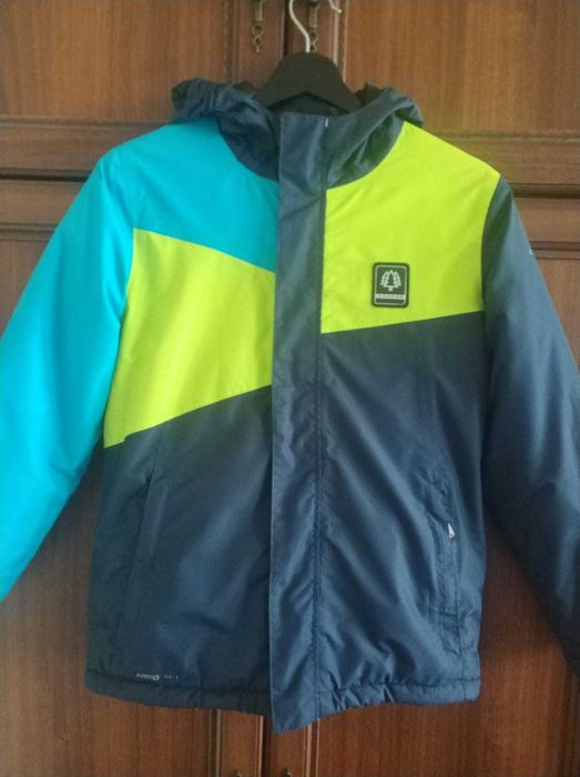 Куртка с капюшоном на подростка