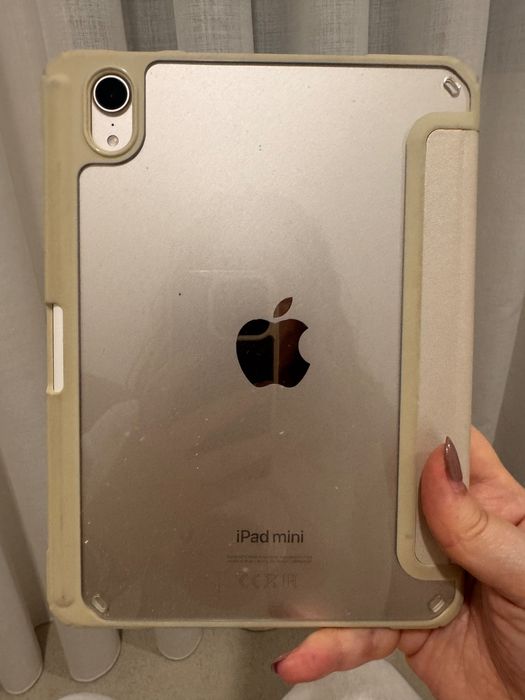 1 x Apple iPad Mini 8.3'' 2024 - Wi-Fi - 256GB - Luz das estrelas