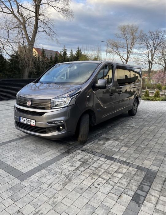 Wypożyczalnia samochodów osobowych, wynajem busa 9 osobowego