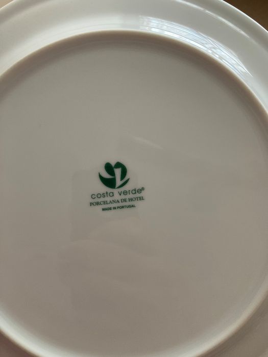 Conjunto de 21 Pratos Rasos