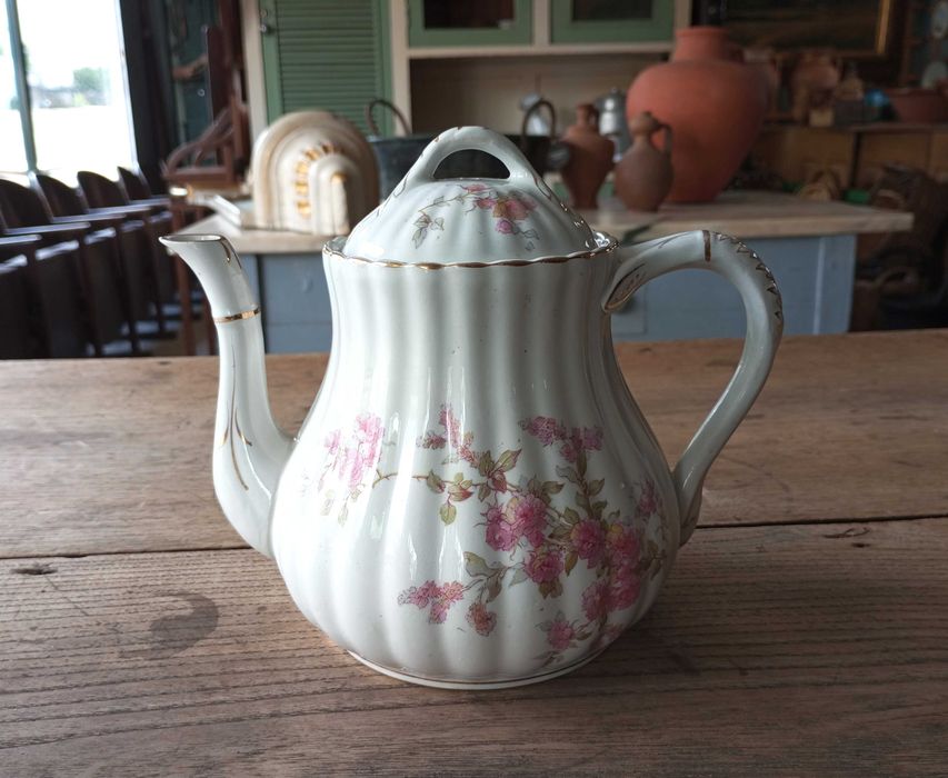 Antigo bule em faiança de Sacavém