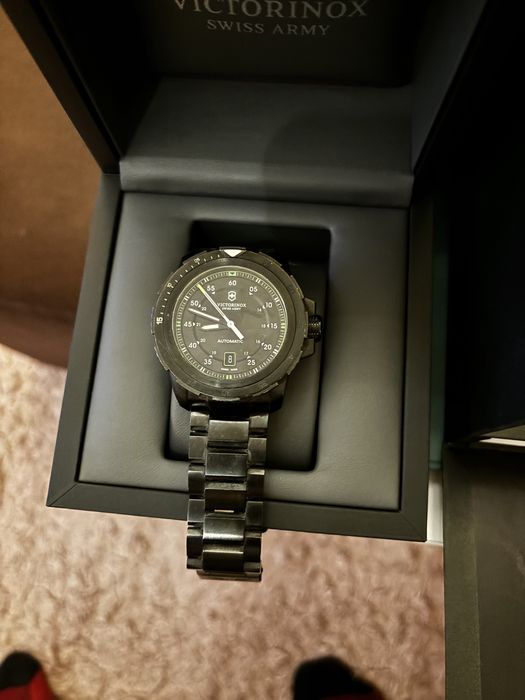 Zegarek automatyczny Victorinox. Alpnach  Zamiana na Mac mini M4