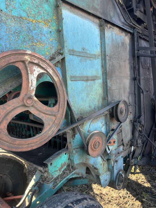 Продам комбаїн інісеє