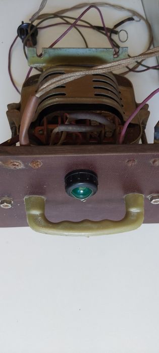 Зарядка для аккумуляторів