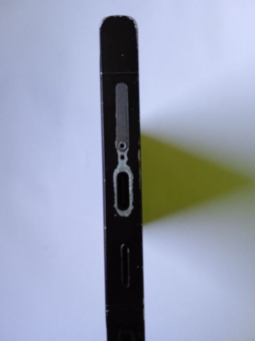 Продаю samsung galaxy s24 ultra на запчасти