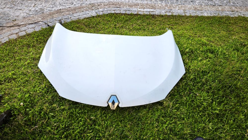 Capot Megane iii Coupé 1.5dci 2012