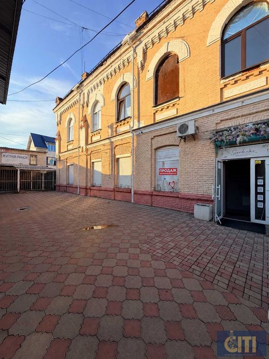 № 25055 - Комерційне приміщення, район Житнього ринку, 67,6 м²