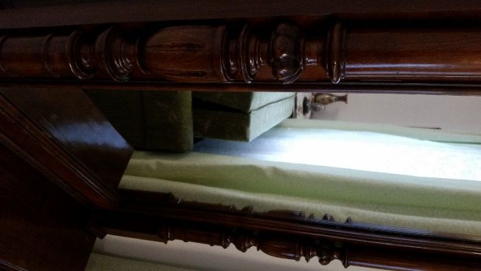 Lustro zabytkowe XIXw. w drewnianej ramie z koroną + konsola.