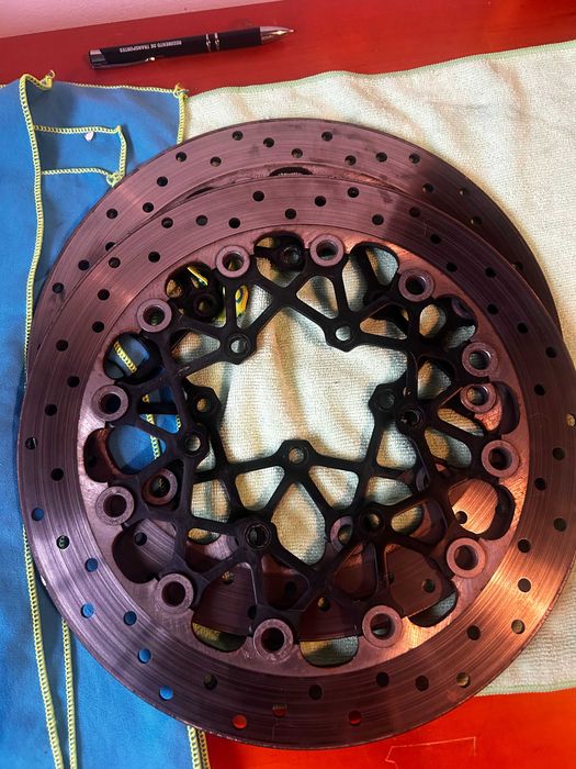 Material Suzuki GSXR 600 k8