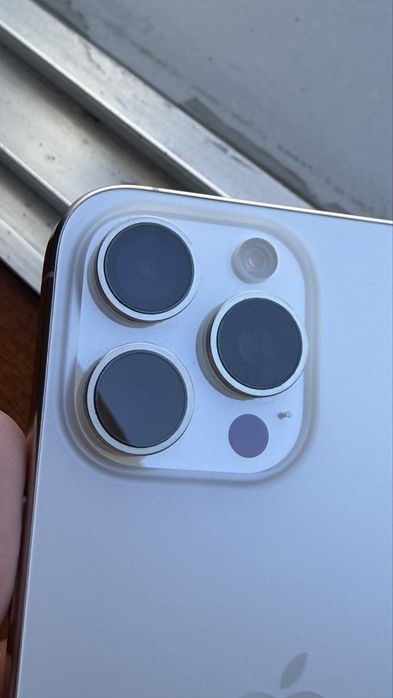 iPhone 15 Pro Max 256GB Branco