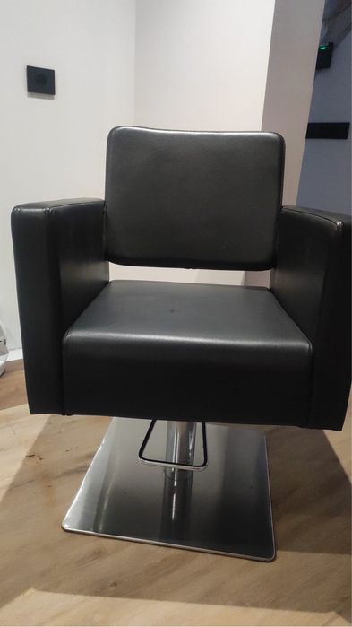 Vendo Cadeira cabelereiro