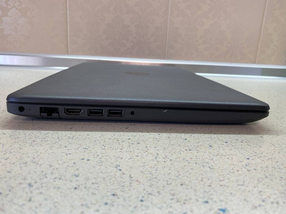 HP 250 G7 15.6 i3 7020U DDR4 8GB, SSD 240GB