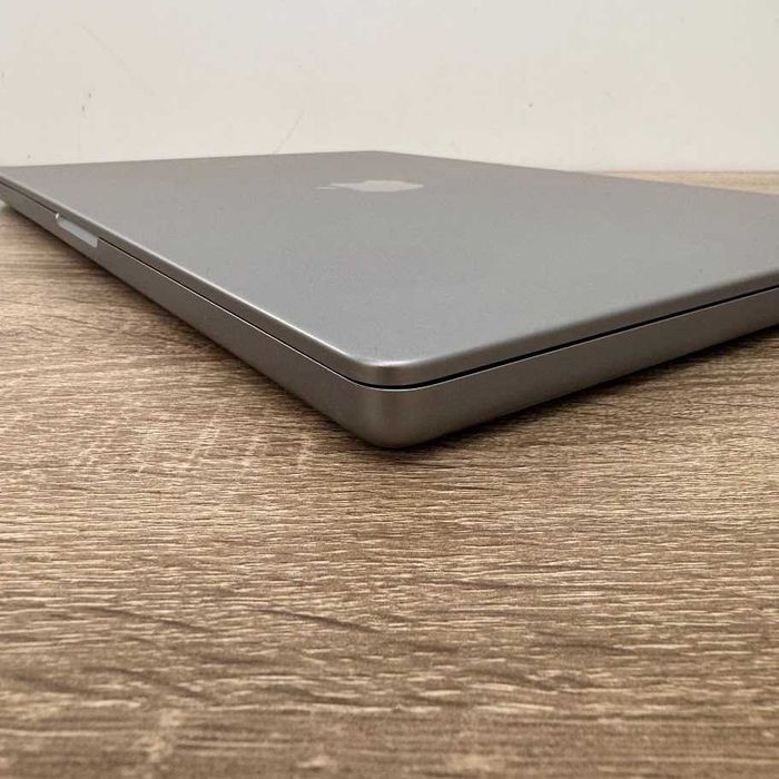 MacBook Pro 16" 2021 M1 Pro / 32Gb DDR5 / SSD 512Gb (код: M1128)