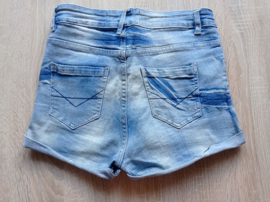 Krótkie spodenki jeansowe damskie S