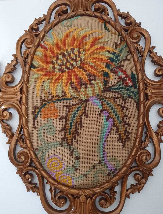 Dois Quadros em Ponto de cruz artesanal - vintage