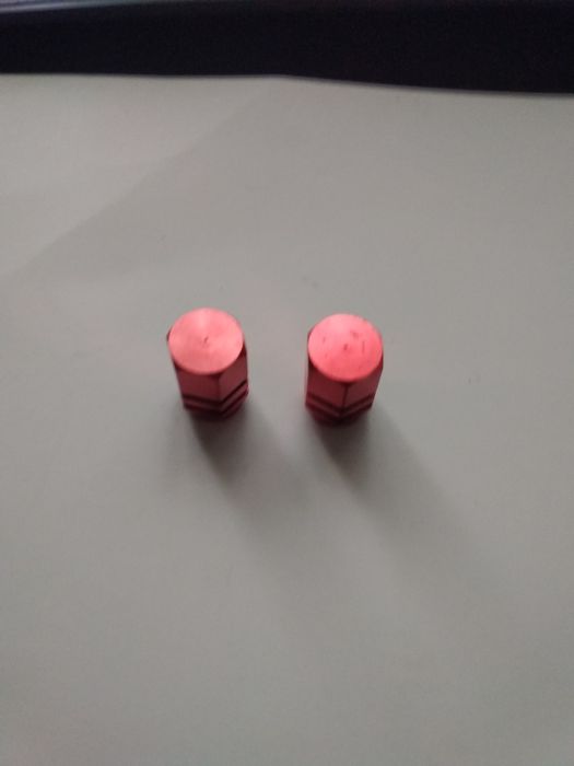 Колпачики для вентеля